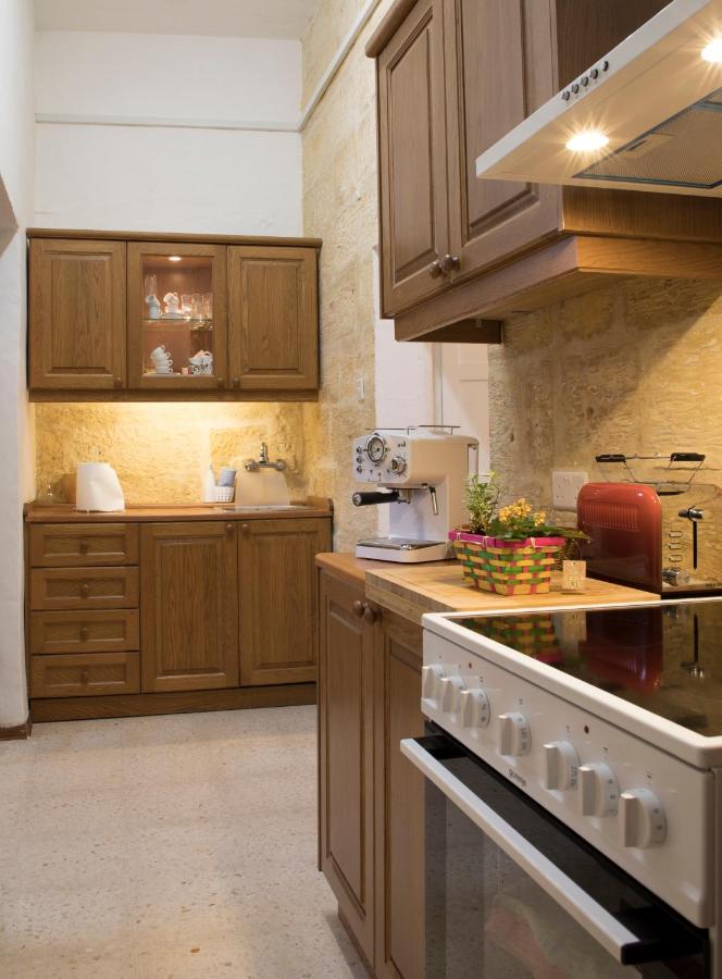Вилла Tal-Karmnu Entire House With Private Heated Pool And Jacuzzi Kirkop Экстерьер фото