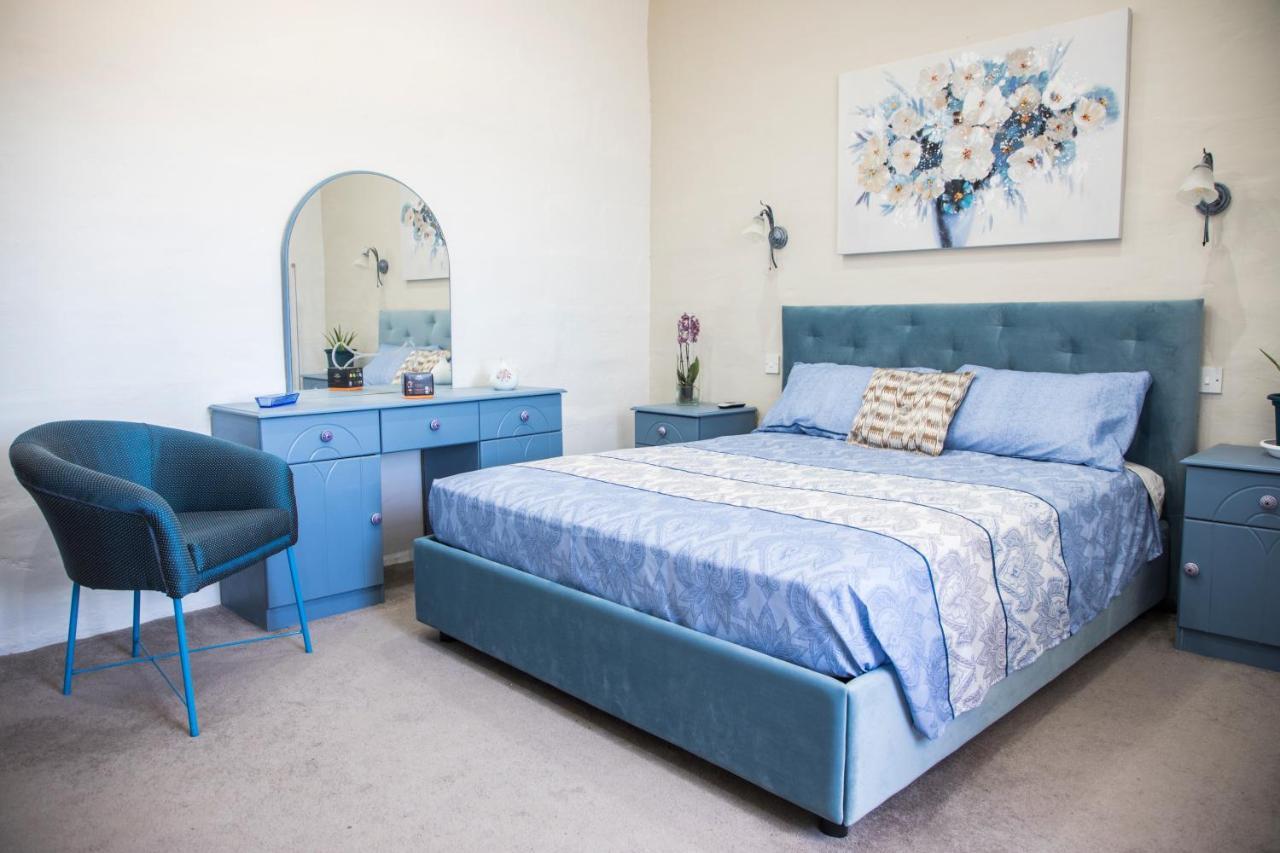 Вилла Tal-Karmnu Entire House With Private Heated Pool And Jacuzzi Kirkop Экстерьер фото