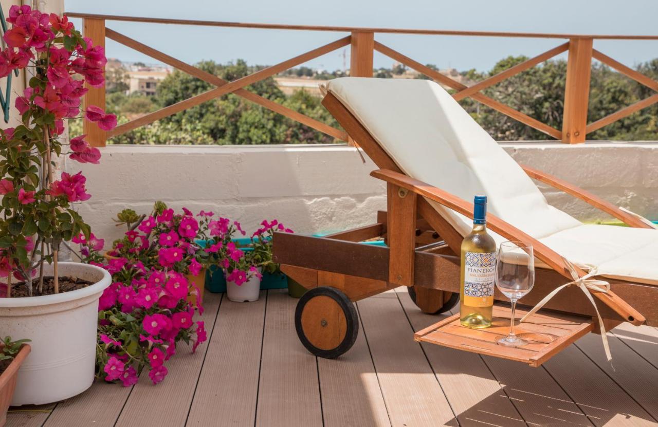 Вилла Tal-Karmnu Entire House With Private Heated Pool And Jacuzzi Kirkop Экстерьер фото